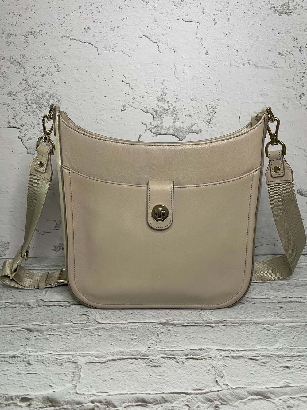 Brahmin Leia Crossbody Bag in Moonstone
